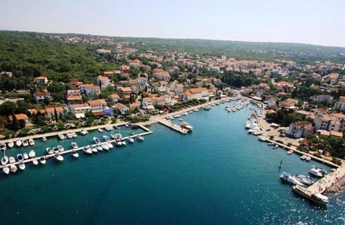 Malinska Apartment | Apartment in Malinska with Seaview, Balcony, Air condition, WIFI (4689-1)