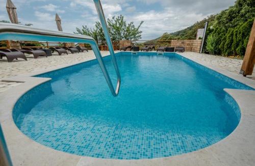 Mundanije Apartment | Apartment in Mundanije with Seaview, Terrace, Air condition, WIFI (3748-2)