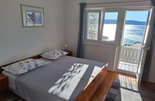 Borak Apartment | Apartment in Omiš with sea view, balcony, air conditioning, Wi-Fi (161-4)