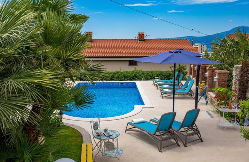 Rijeka Apartment | Apartment in Rijeka with see view