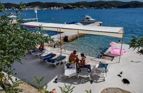 Supetarska Draga Apartment | Apartment in Supetarska Draga with Seaview, Terrace, Air condition, WIFI (4551-3)