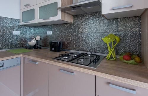 Seget Donji Apartment | Apartment in Seget Donji with terrace