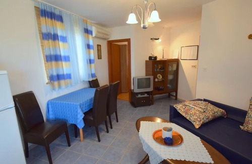 Marsici Apartment | Apartment Jozefina - barbecue: A2(3+1) - Malinska, Island Krk, Croatia