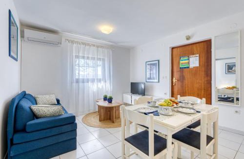 Njivice Apartment | Apartment Jurkovic-2 by Interhome