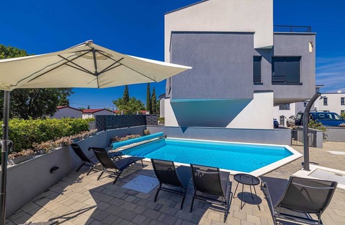 Malinska-Dubasnica Apartment | Apartment LAGANINI I near the beach