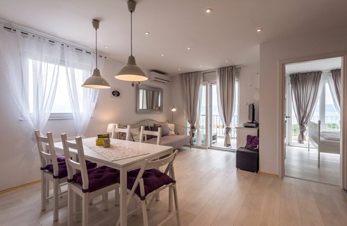 Novi Vinodolski Apartment | Apartment Lavanda with balcony and sea view