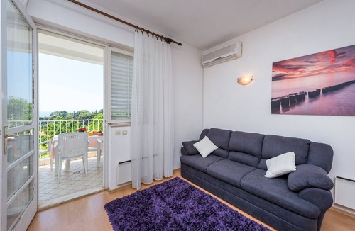 Pile Apartment | Apartment Lena - Three-Bedroom Apartment with Balcony and Sea View