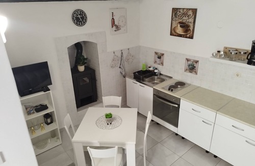 Povile Apartment | Apartment Leo Povile
