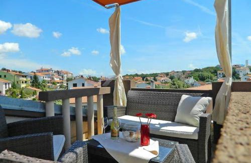 Pjescana Uvala Apartment | Apartment Leona