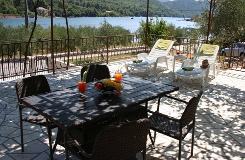 Broce Apartment | Apartment Marin - 40 m from sea: - Ston, Peljesac peninsula, Croatia