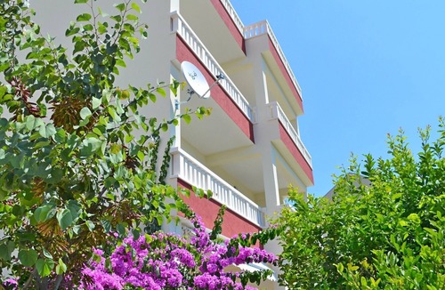 Dugi Rat Apartment | Apartment Marica, (15879), Duce, hr