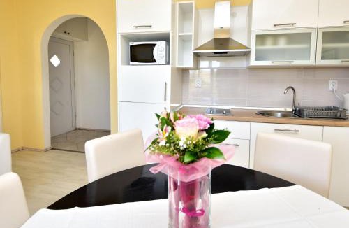 Dinjiska Apartment | Apartment Marija-2 by Interhome