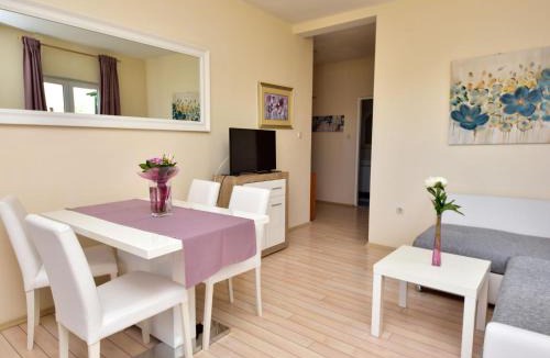 Dinjiska Apartment | Apartment Melandura-1 by Interhome