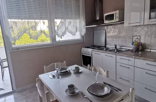 Supetarska Draga Apartment | Apartment Mig - with beautiful garden: A1(2+1) - Supetarska Draga, Island Rab, Croatia