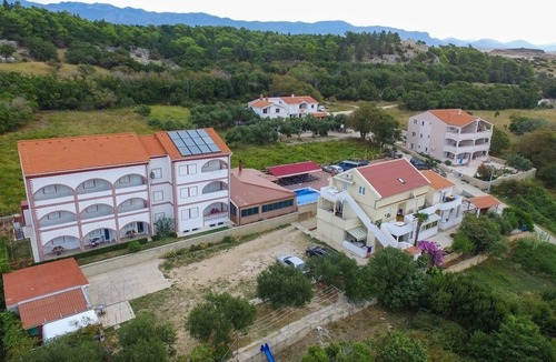 Caska Apartment | Apartment NATALI - with swimming pool SA4(2+2) - Novalja, Island Pag, Croatia