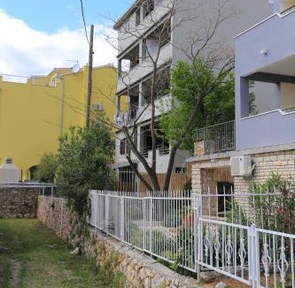 Tice Apartment | Apartment Nemira 17039a