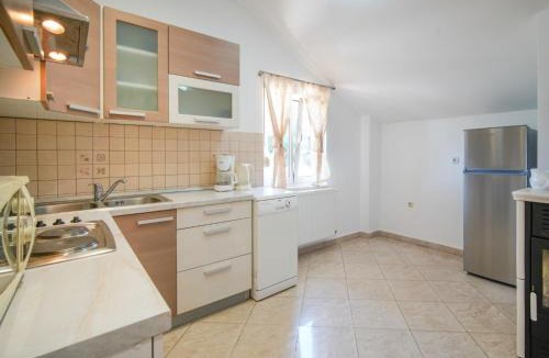 Banjol Apartment | Apartment Olga-5 by Interhome
