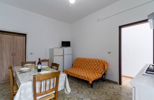 Torre Lapillo Apartment | Apartment Only 10 Meters from the Beach