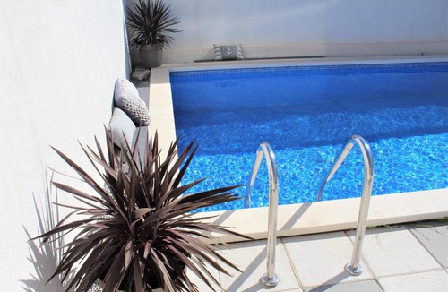 Seget Donji Apartment | Apartment Poppy with pool and bikes