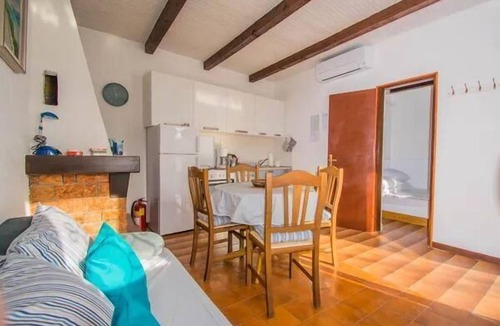 Punta Kriza House | Apartment "Punta Blue" with view of the water