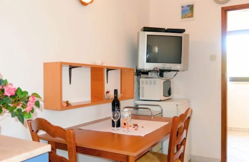 Sveti Vid Dobrinjski Apartment | Apartment Radmila in Krk/Malinska - 10 persons, 4 bedrooms