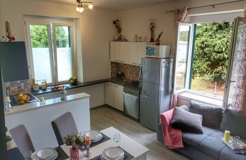 Koromacno Apartment | Apartment Rajka - 20 m from beach: - Koromacno, Istria, Croatia