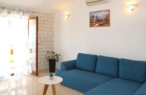 Marusici Apartment | Apartment Ružica - OMI211 by Interhome