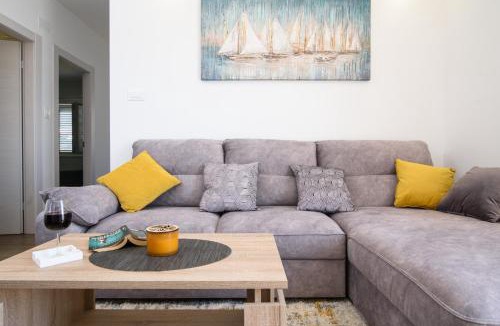 Kastel Sucurac Apartment | Apartment Silver Star