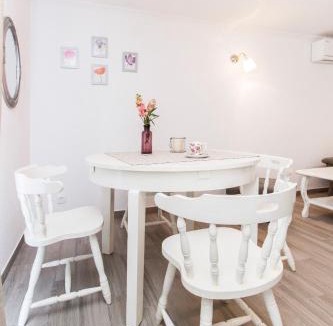 Zirje Apartment | Apartment Skroza 2
