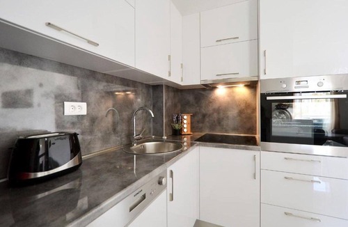 Seget Donji Apartment | Apartment Sunshine Trogir - Three Bedroom Apartment with Balcony