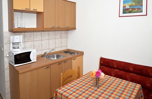 Maslinica Apartment | Apartment Toni - with pool and view: A4(4) - Maslinica, Island Solta, Croatia
