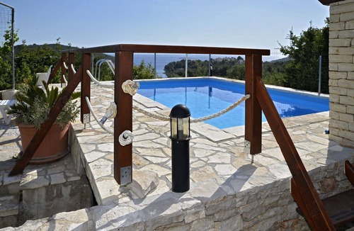 Maslinica Apartment | Apartment Toni - with pool and view: A4(4) - Maslinica, Island Solta, Croatia