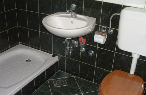 Vinisce Apartment | Apartment Tonka - 10 m from beach A1(2) - Vinisce, Riviera Trogir, Croatia