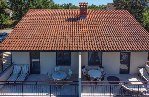 Milohnici Apartment | Apartment Urdih-1 by Interhome