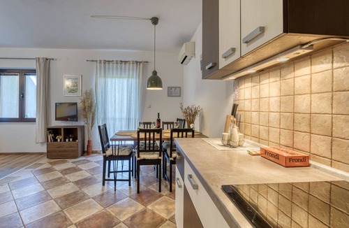 Milohnici Apartment | Apartment Urdih by Interhome