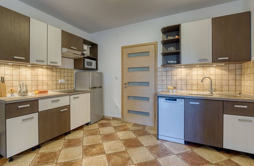 Milohnici Apartment | Apartment Urdih by Interhome