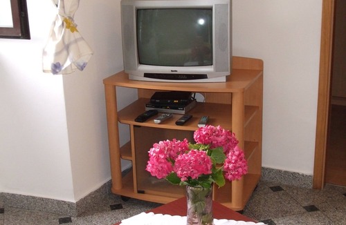 Ika Apartment | Apartment Vesna is located 50m from the Mer