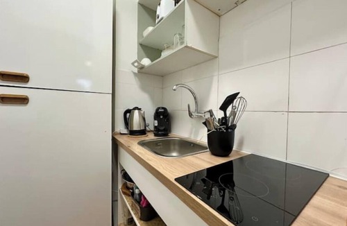 Carnoux-en-Provence Apartment | Apartment with terrace - Near Cassis & Calanques - Free parking