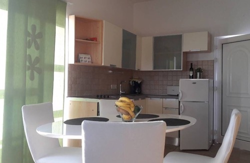 Pinezici Apartment | Apartment with great sea views and 3 rooms