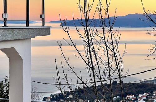 Veprinac Apartment | Apartment with see and mountain stunning view, AC, WiFi and private heated pool.