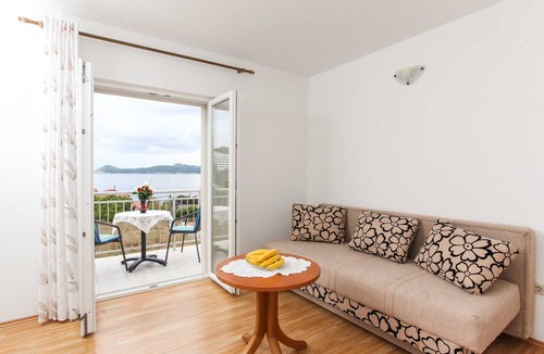 Lopud Island Apartment | Apartments Ana Lopud - One-Bedroom Apartment with Balcony and Sea View - 3 (1 floor)
