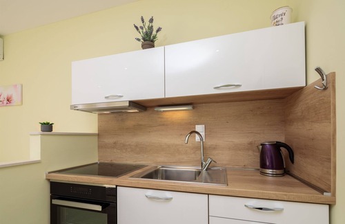 Omis Apartment | Apartments and Room Alen (39481-A2) - Duce