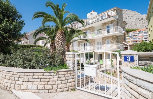 Omis Apartment | Apartments and Room Alen (39481-A4) - Duce