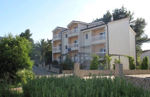 Stari Grad Apartment | Apartments Antonija, (12170), Stari Grad, hr