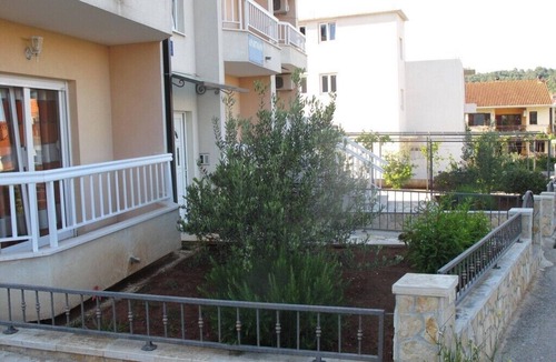 Stari Grad Apartment | Apartments Antonija, (12170), Stari Grad, hr