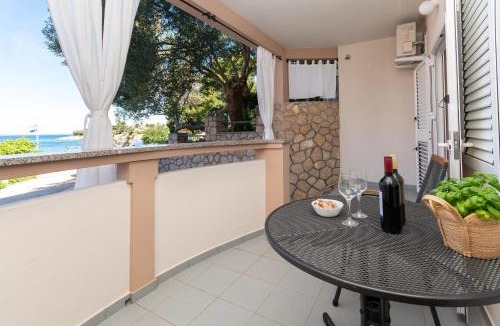 Jakisnica Apartment | Apartments Beachfront Jakisnica