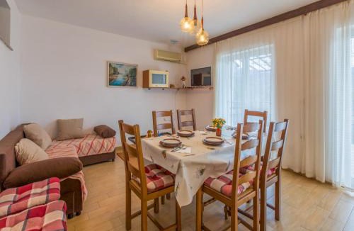 Crikvenica Apartment | Apartments Biserka