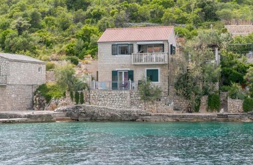 Donje Selo Apartment | Apartments by the sea Cove Donja Kruscica - Donja Krusica, Solta - 11146
