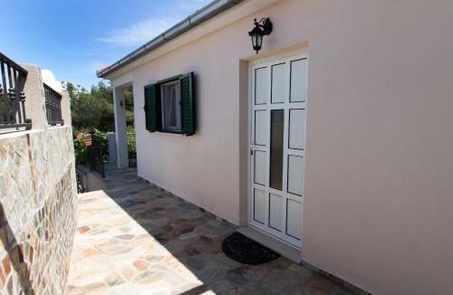 Donje Selo Apartment | Apartments by the sea Cove Donja Kruscica - Donja Krusica, Solta - 12418