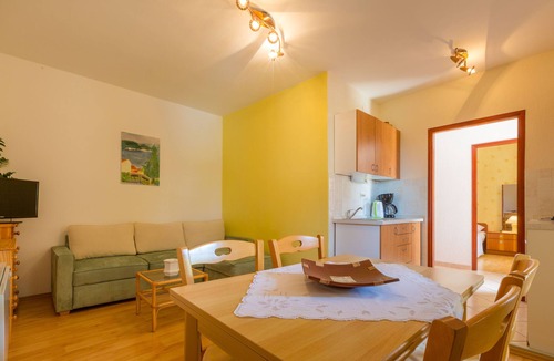 Selce Apartment | Apartments Dora (66451-A2) - Selce (Crikvenica)